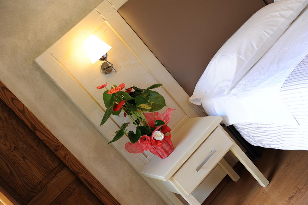 Super Relais Stella Hotel ซินญา ห้อง รูปภาพ